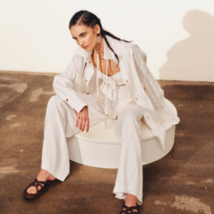 WHITE LINEN 3-PIECE SET img 3